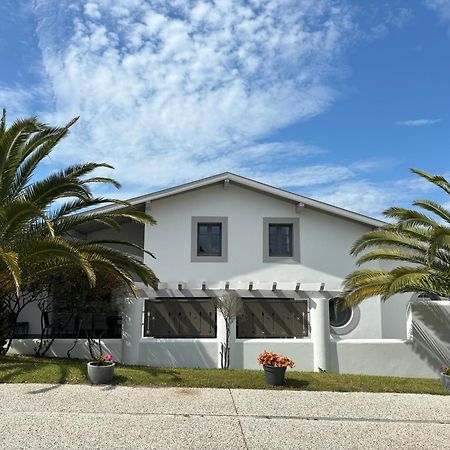 Villa Clara, Residence Face A L'Ocean Et Au Golf De Chiberta Anglet Exterior foto